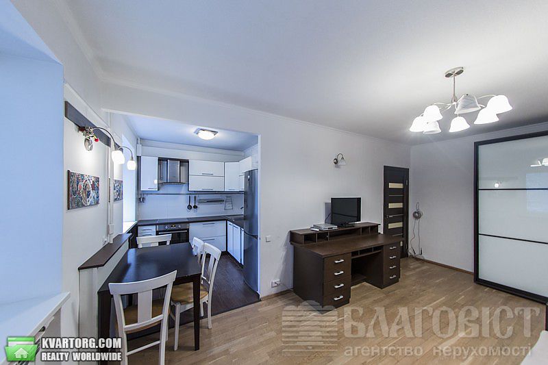 Sell 2-room apartment. Киев,  Первомайского — photo 3