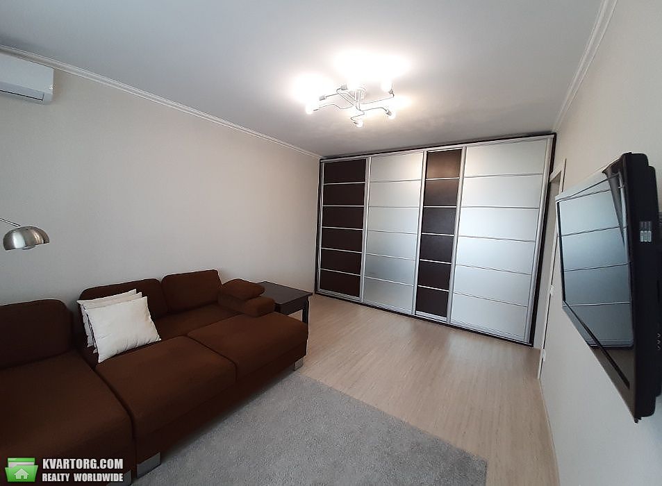 Sell 2-room apartment. Киев,  Оболонский пр — photo 1