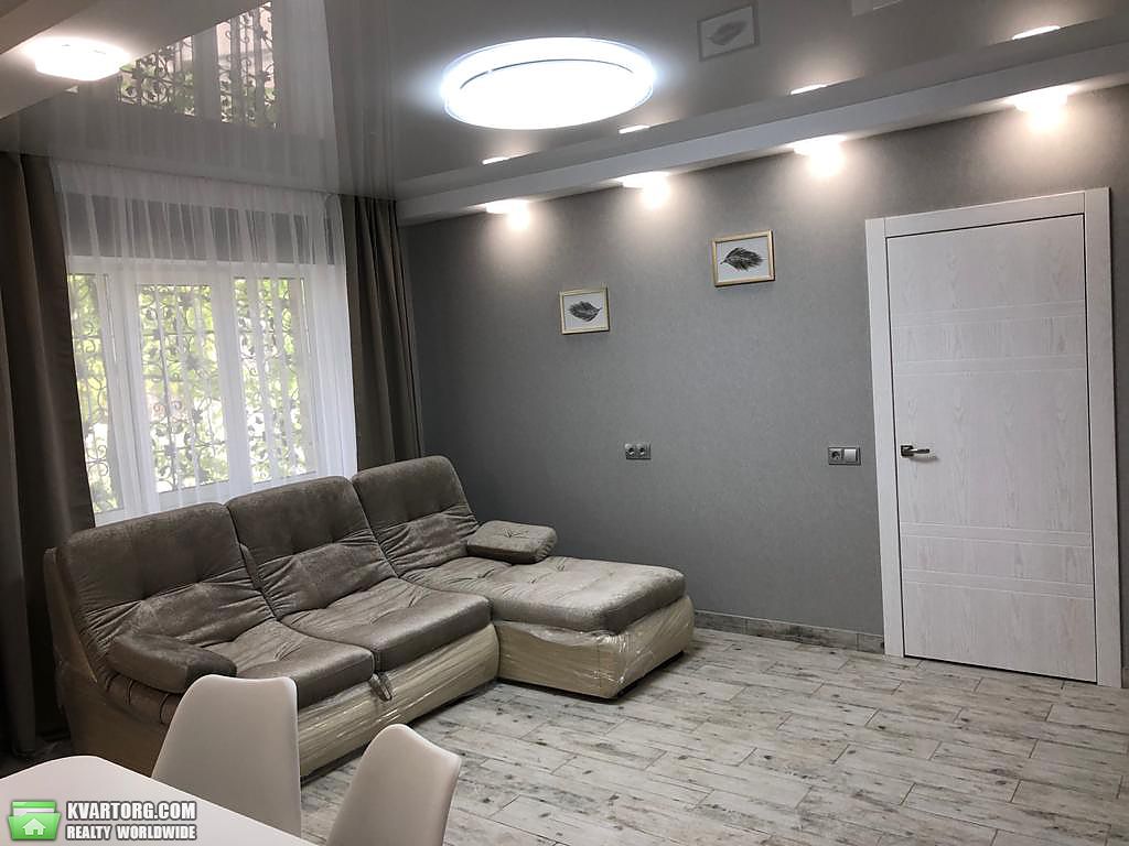Rent out 2-room apartment. Киев,  Телиги — photo 4