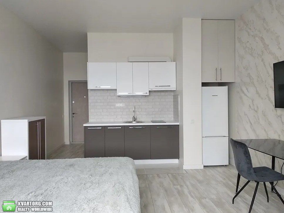 Rent out 1-room apartment. Киев, Коновальца — photo 1