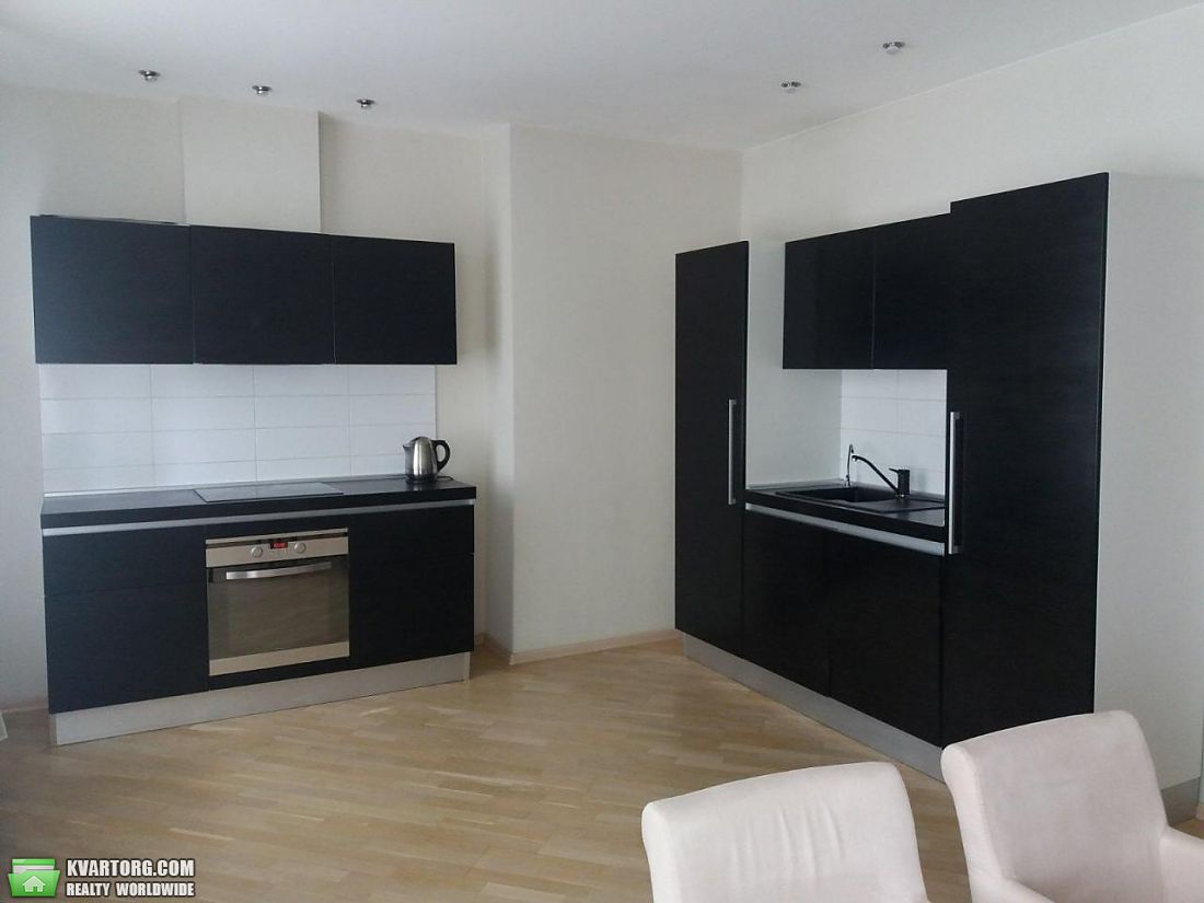 Rent out 3-room apartment. Киев,  Щекавицкая — photo 4