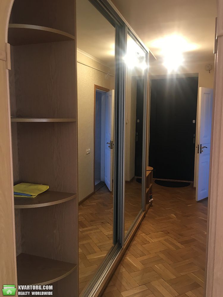 Rent out 2-room apartment. Киев,  Большая Васильковская — photo 1