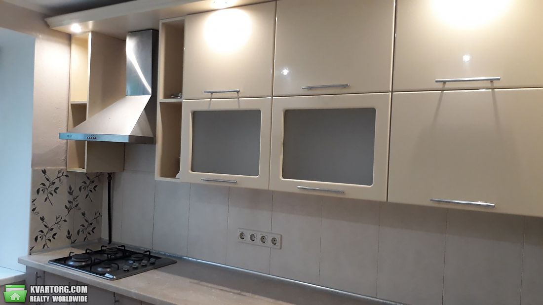 Rent out 2-room apartment. Киев,  Дегтяревская — photo 5