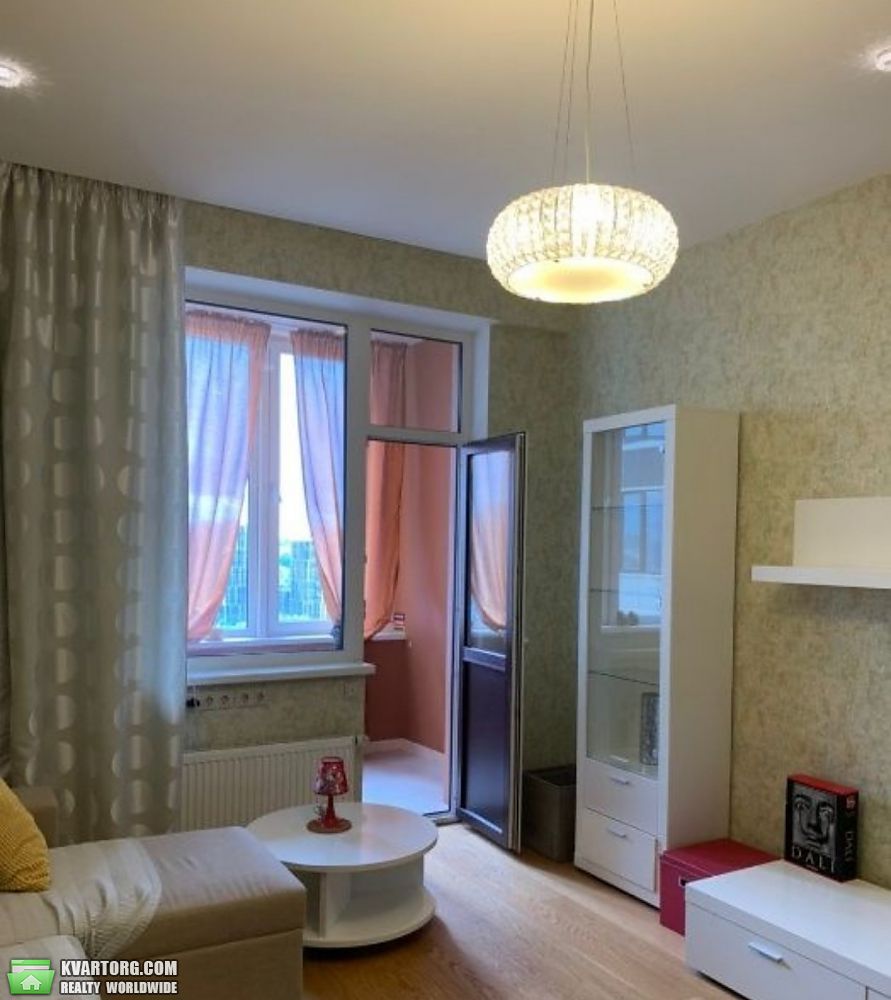 Rent out 2-room apartment. Киев,  Барбюса — photo 2