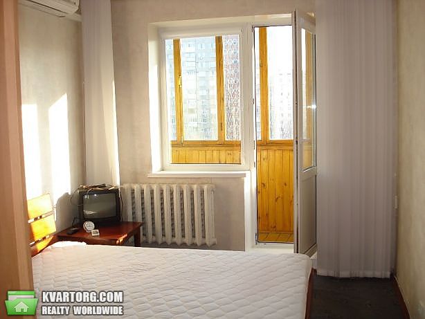 Sell 2-room apartment. Киев,  Героев Днепра — photo 2