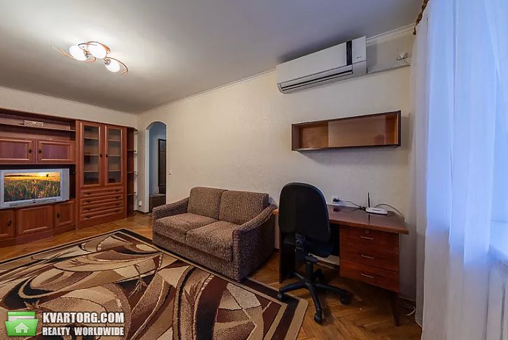 Rent out 2-room apartment. Киев,  Саксаганского — photo 1