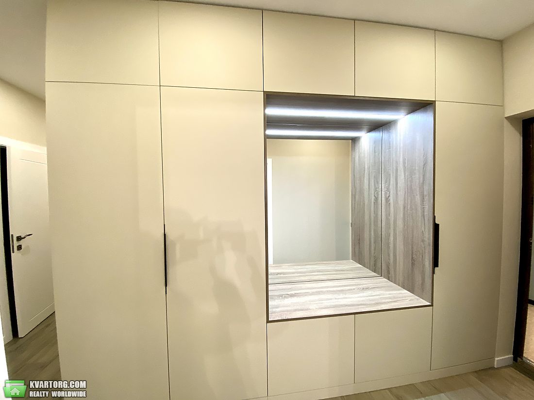 Sell 2-room apartment. Киев, Набережно-Рыбальская — photo 4