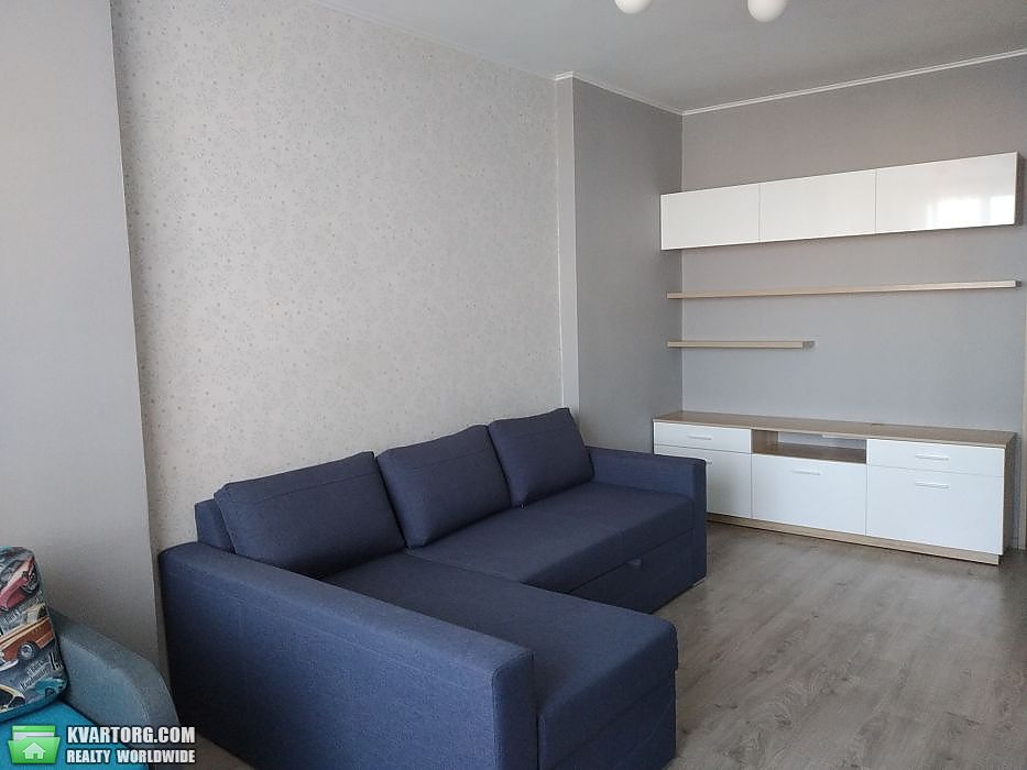 Rent out 1-room apartment. Киев, Голосеевский просп. — photo 1