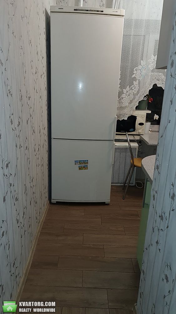 Rent out 2-room apartment. Киев, Салютная — photo 6