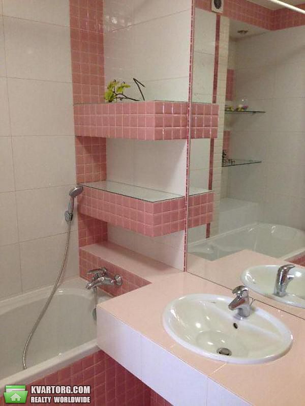 Rent out 2-room apartment. Киев,  Черновола — photo 8