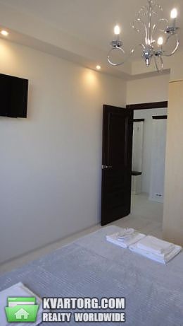 Rent out 2-room apartment. Киев,  Леси Украинки — photo 7
