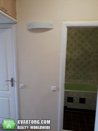 Rent out 1-room apartment. Киев,  Салютная — photo 8