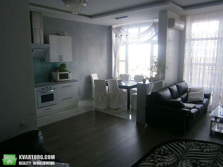 Rent out 3-room apartment. Киев, Шамрыло Тимофея — photo 1