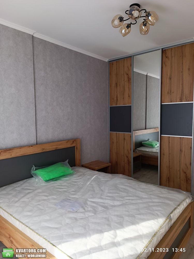 Rent out 1-room apartment. Киев, Зодчих — photo 4