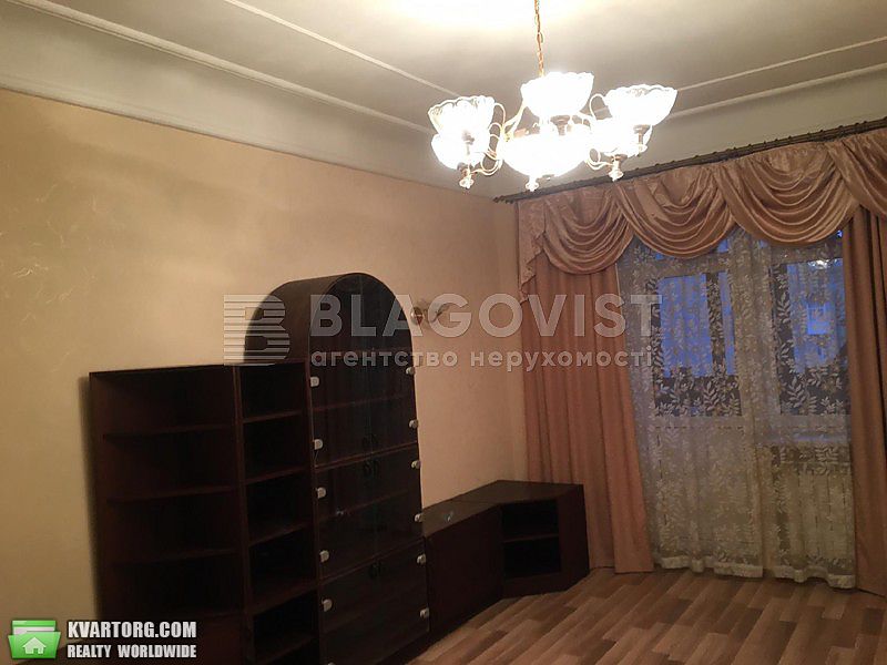 Rent out 2-room apartment. Киев,  Институтская — photo 3