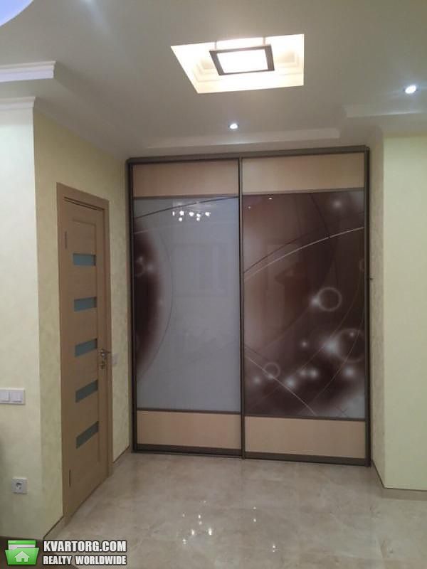 Rent out 2-room apartment. Киев,  Лебедева-Кумача — photo 8