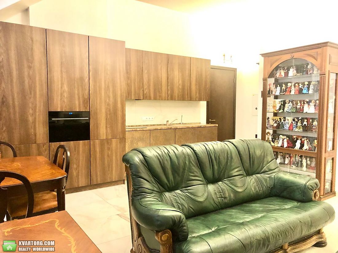 Rent out 3-room apartment. Днепропетровск, Соборная площадь — photo 3