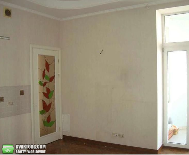 Rent out 4-room apartment. Киев,  Петлюры — photo 7