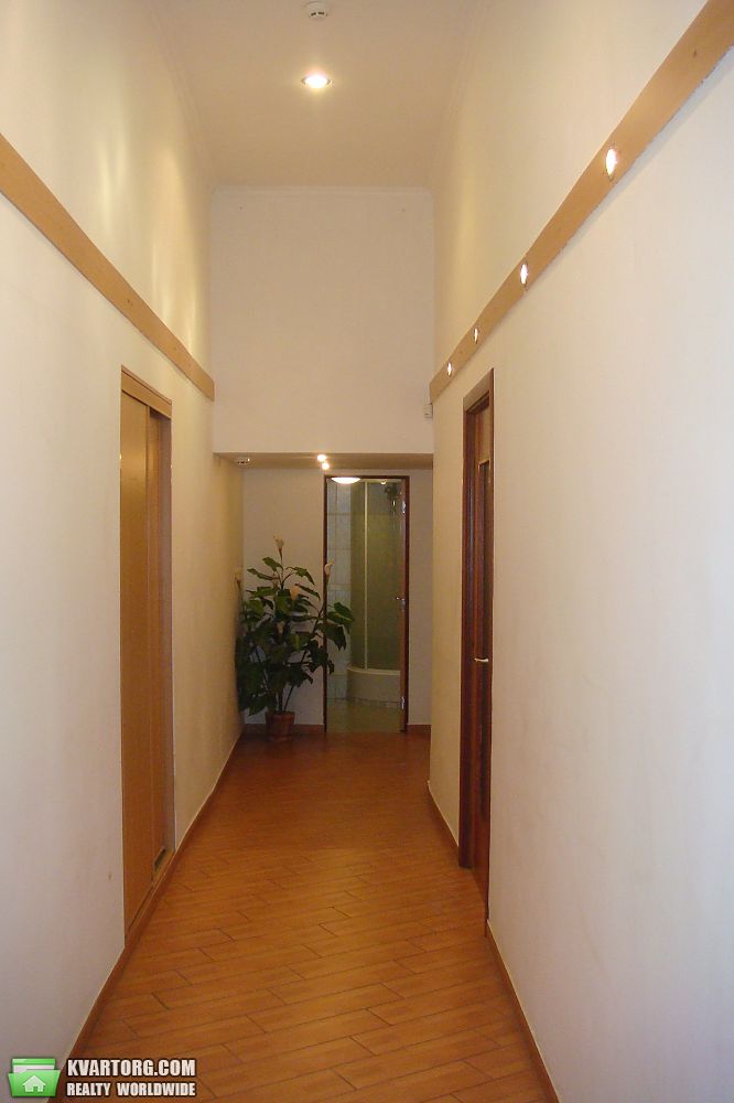 Sell 3-room apartment. Киев,  Чапаева — photo 10