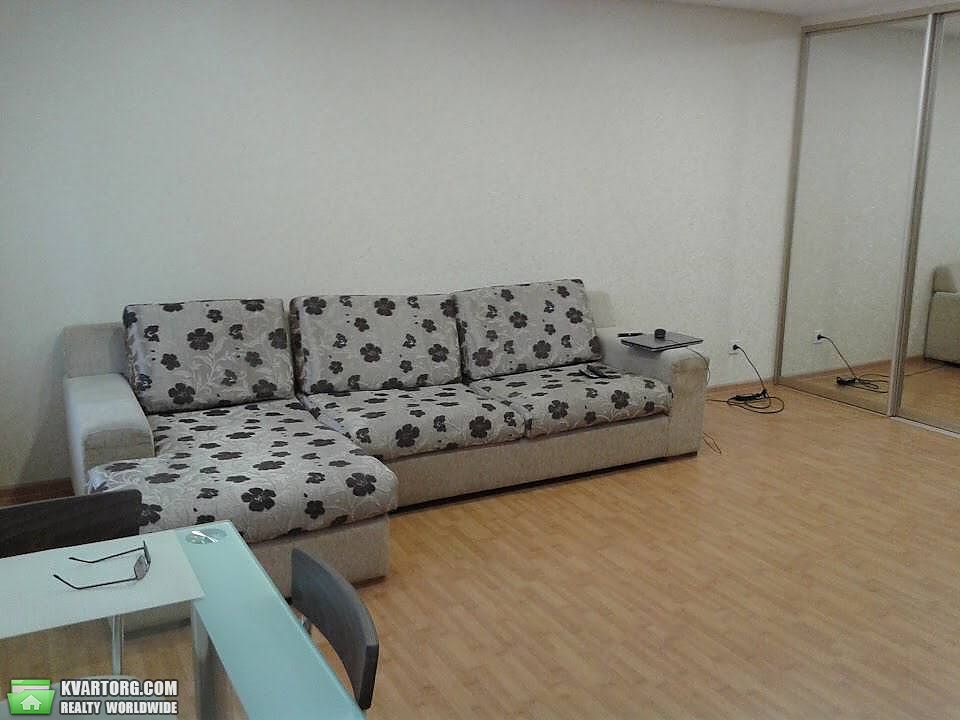 Rent out 1-room apartment. Днепропетровск, пр.Поля — photo 4