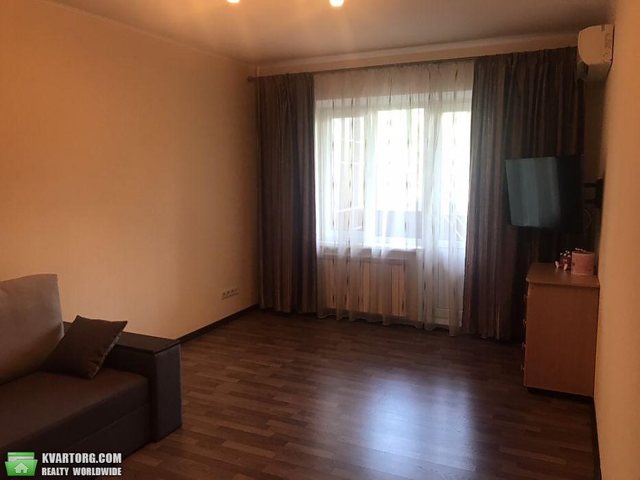 Rent out 1-room apartment. Киев,  Ревуцкого — photo 7