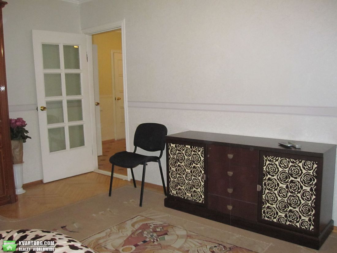 Sell 2-room apartment. Киев,  Златоустовская — photo 2