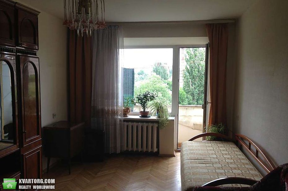 Sell 3-room apartment. Киев,  Щорса — photo 1