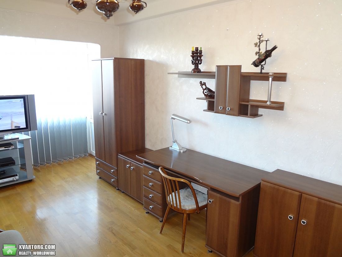 Rent out 1-room apartment. Киев, Шаповала — photo 1