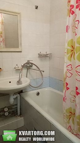 Rent out 3-room apartment. Киев,  Флоренции — photo 10