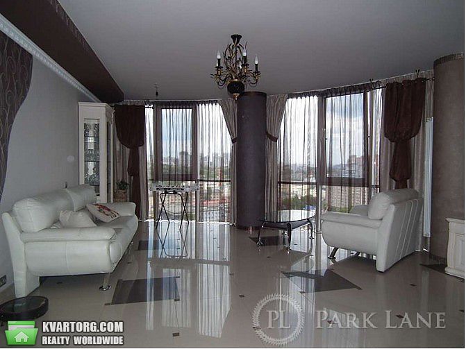 Sell 4-room apartment. Киев,  40-летия Октября просп — photo 2