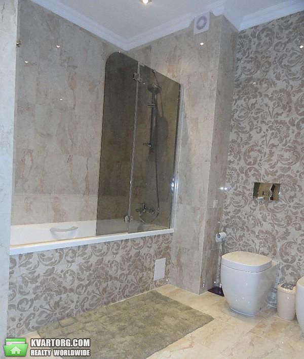 Rent out 3-room apartment. Киев,  Жилянская — photo 7