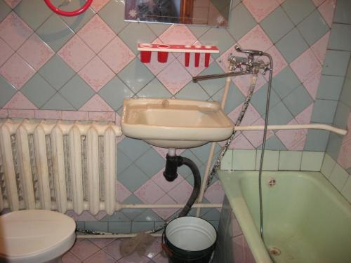 Rent out 2-room apartment. Днепропетровск, Ленина — photo 3