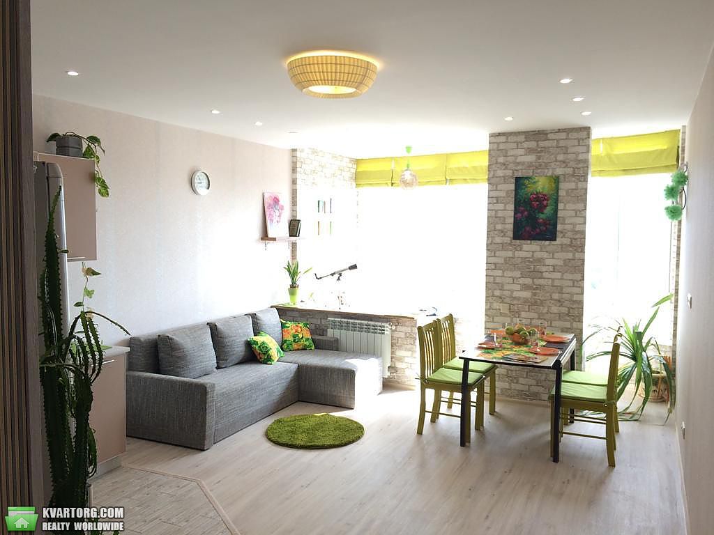 Rent out 3-room apartment. Киев,  Кольцова бул — photo 1