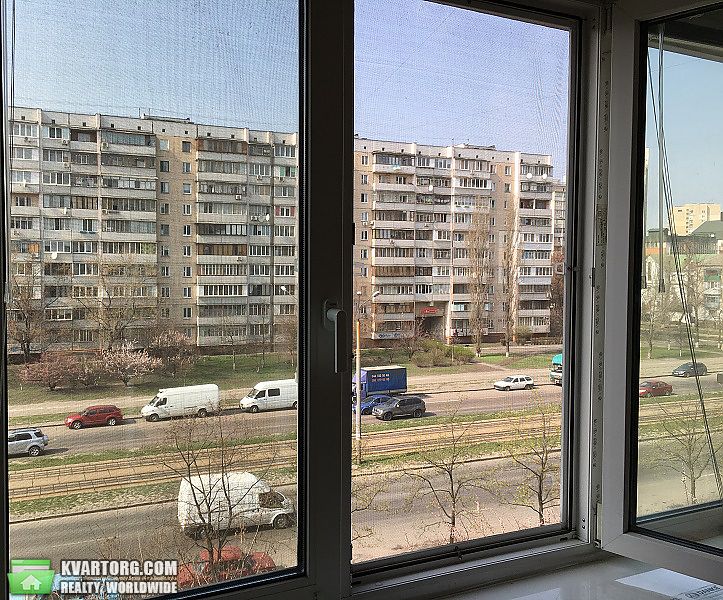 Sell 3-room apartment. Киев,  Тростянецкая — photo 2