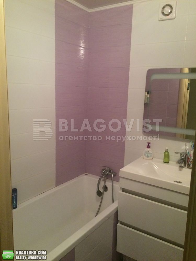 Sell 2-room apartment. Киев,  Еленовская — photo 2