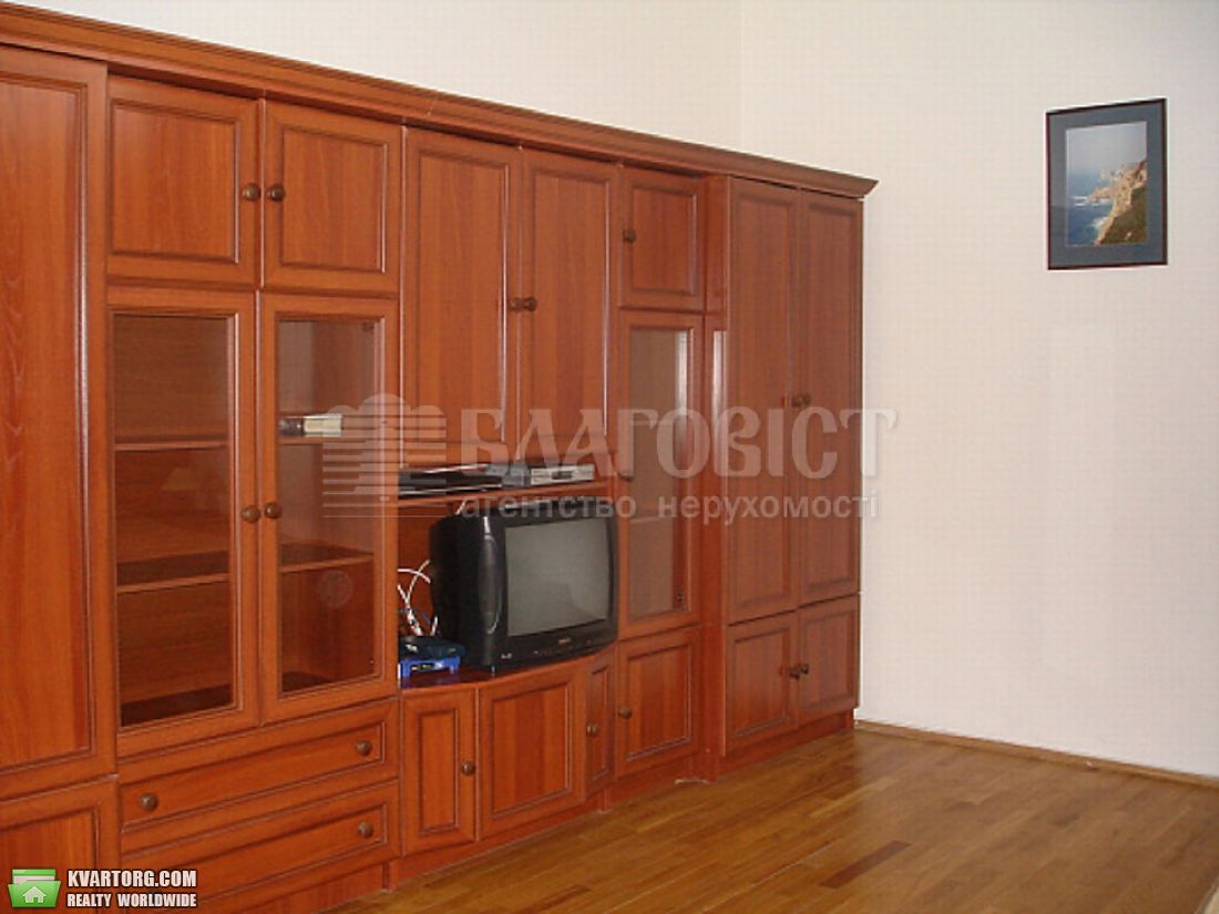 Rent out 1-room apartment. Киев,  Васильковская — photo 1