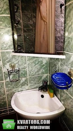 Rent out 1-room apartment. Киев,  Владимиро-Лыбедская — photo 4
