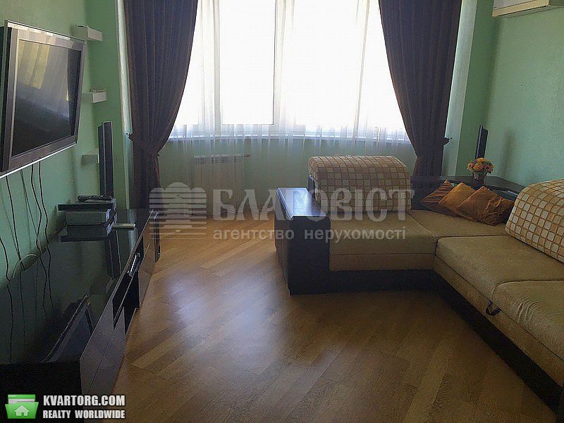 Rent out 3-room apartment. Киев,  Касияна — photo 1