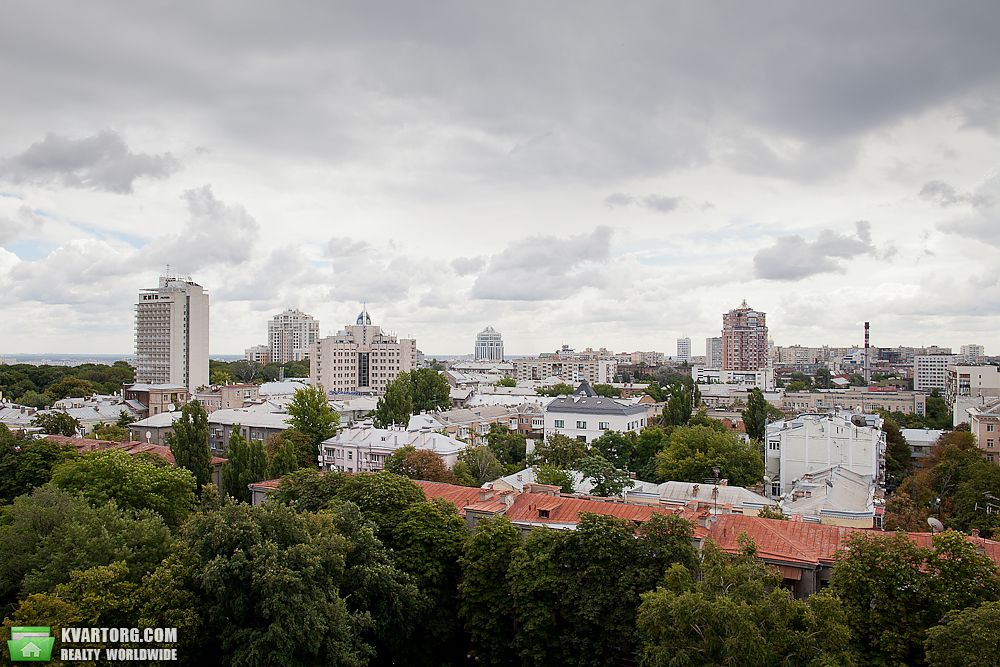 Rent out 4-room apartment. Киев,  Институтская — photo 1