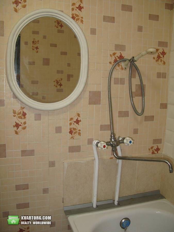 Rent out 1-room apartment. Киев, Вереснева — photo 8