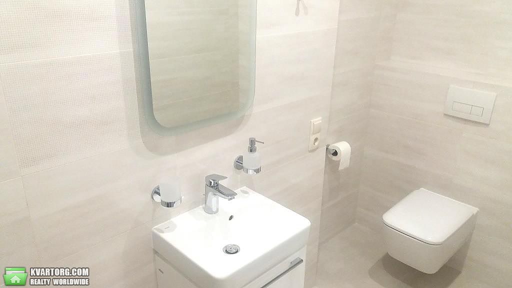 Rent out 3-room apartment. Киев,  Почайнинская — photo 5