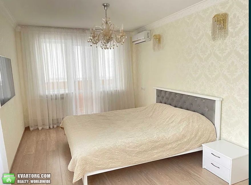 Rent out 2-room apartment. Киев, Васильківська — photo 4
