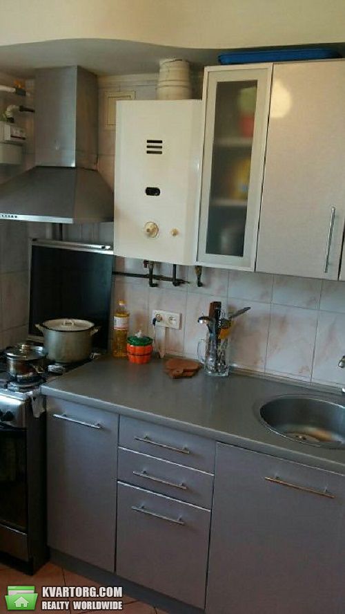 Sell 3-room apartment. Киев,  Белорусская — photo 1