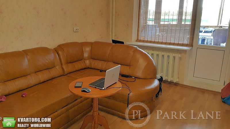 Sell 3-room apartment. Киев,  Пчелки — photo 1