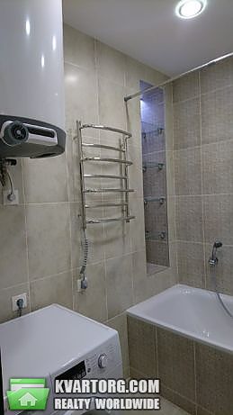 Rent out 2-room apartment. Киев,  Боженко — photo 9
