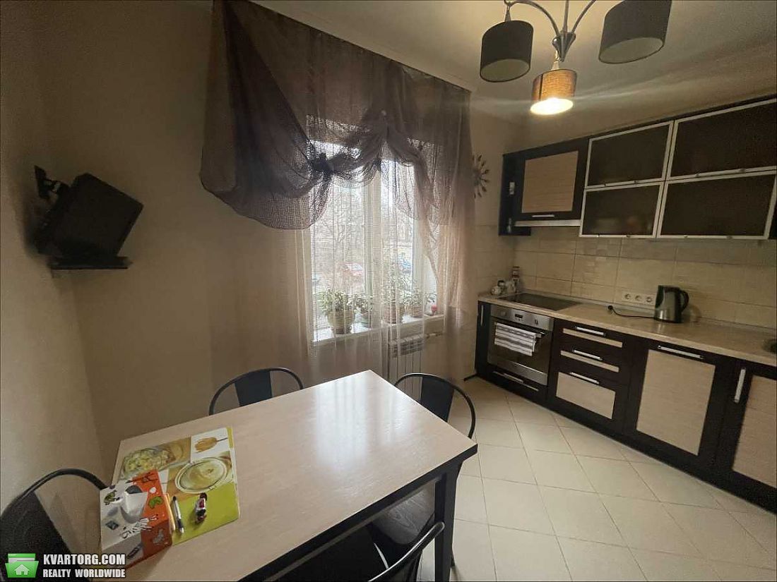Sell 3-room apartment. Киев,  Комарова — photo 4