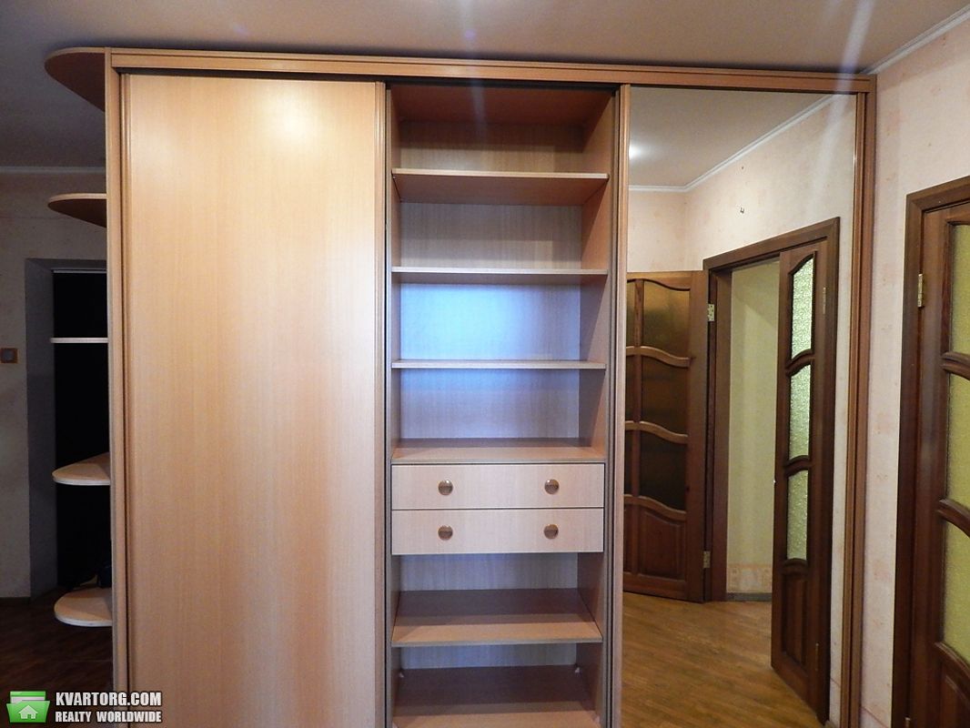 Rent out 2-room apartment. Киев,  Верховного Совета бул — photo 5