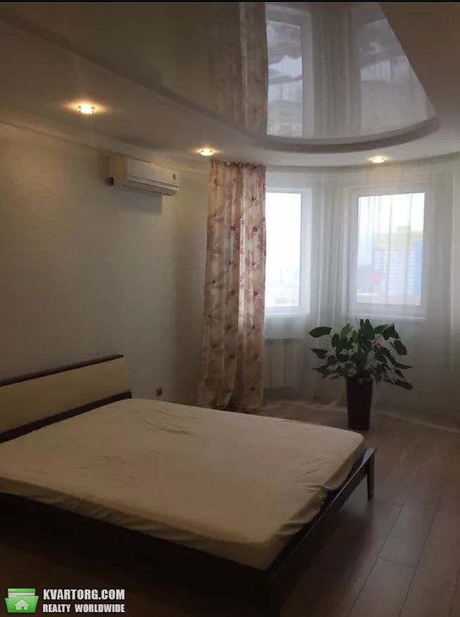 Rent out 1-room apartment. Киев,  Харьковское шоссе — photo 3