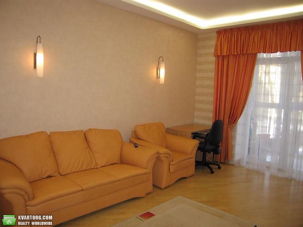 Rent out 2-room apartment. Киев,  Цитадельная — photo 1
