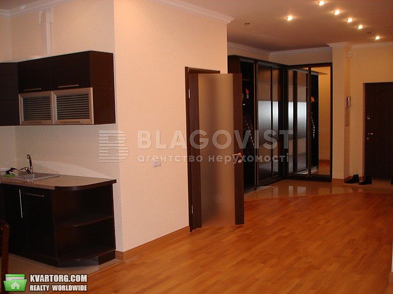 Rent out 2-room apartment. Киев,  Срибнокильская — photo 7